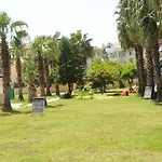 Hotel Club Caprice Armutalan