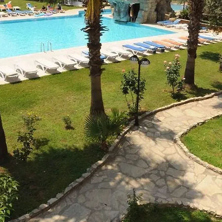 Hotel Club Caprice 2*