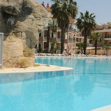 호텔 Club Caprice Armutalan